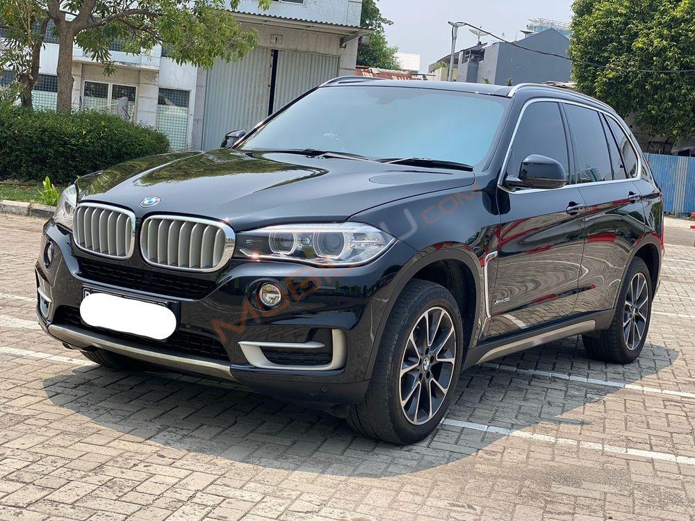 Mobil BMW X5 2015