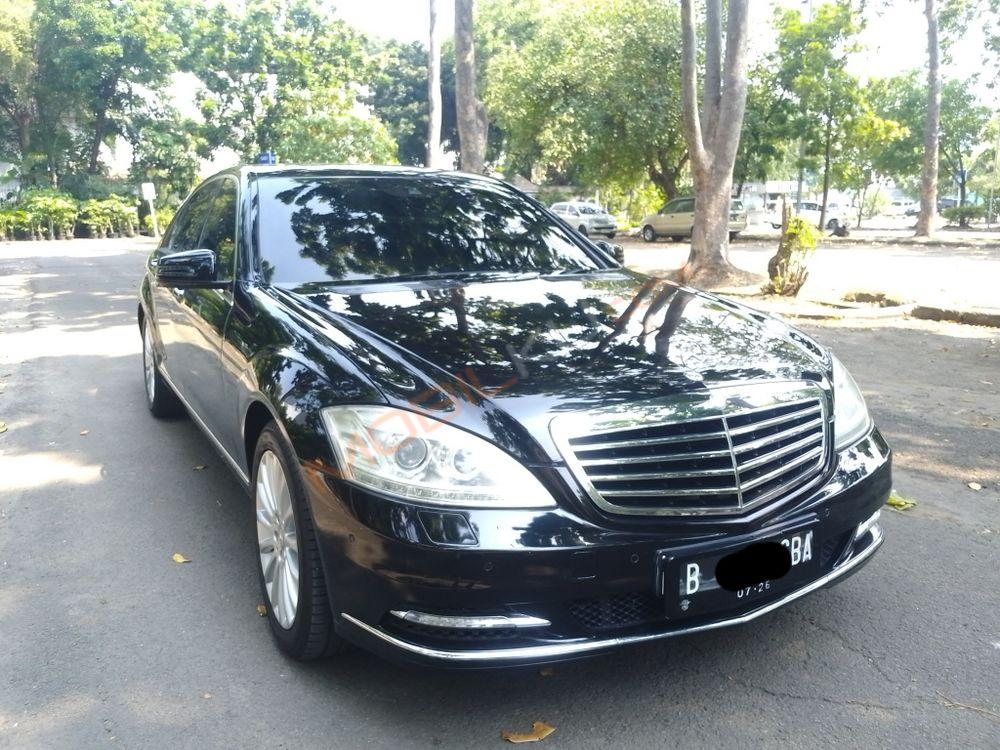Mobil Mercedes-Benz S-Class 2011