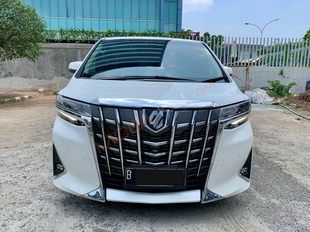 Mobil Toyota Alphard 2020