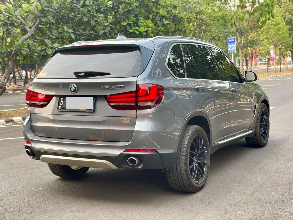 Mobil BMW X5 2016