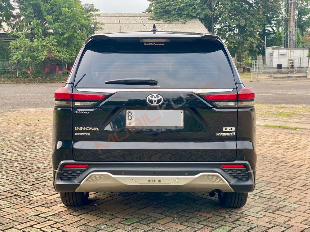 Mobil Toyota Kijang Innova Zenix 2023