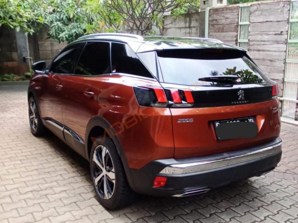 Mobil Peugeot 3008 2018
