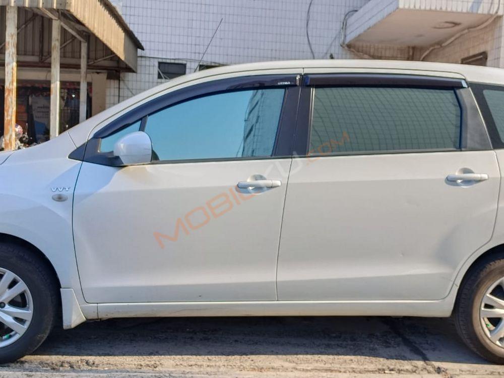 Mobil Suzuki Ertiga 2016