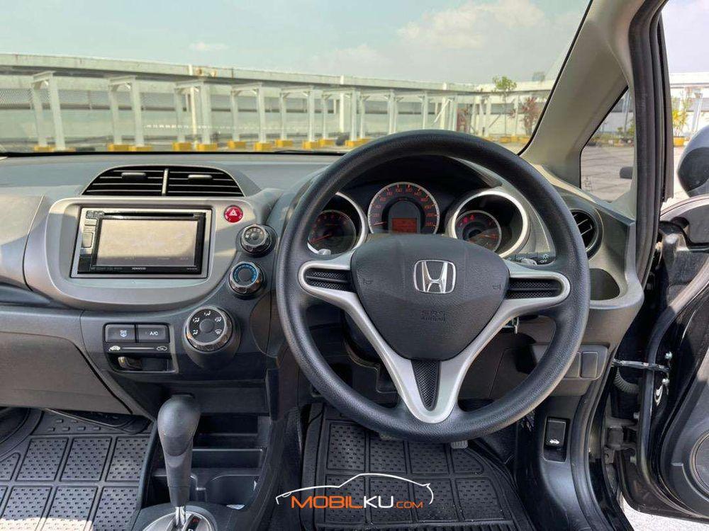 Mobil Honda Jazz 2013