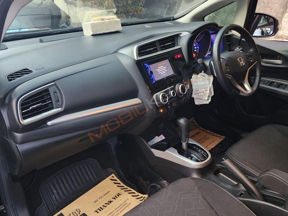 Mobil Honda Jazz 2015