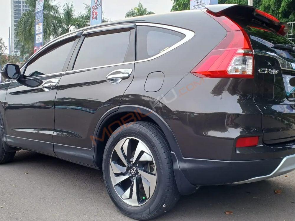 Mobil Honda CR-V 2015