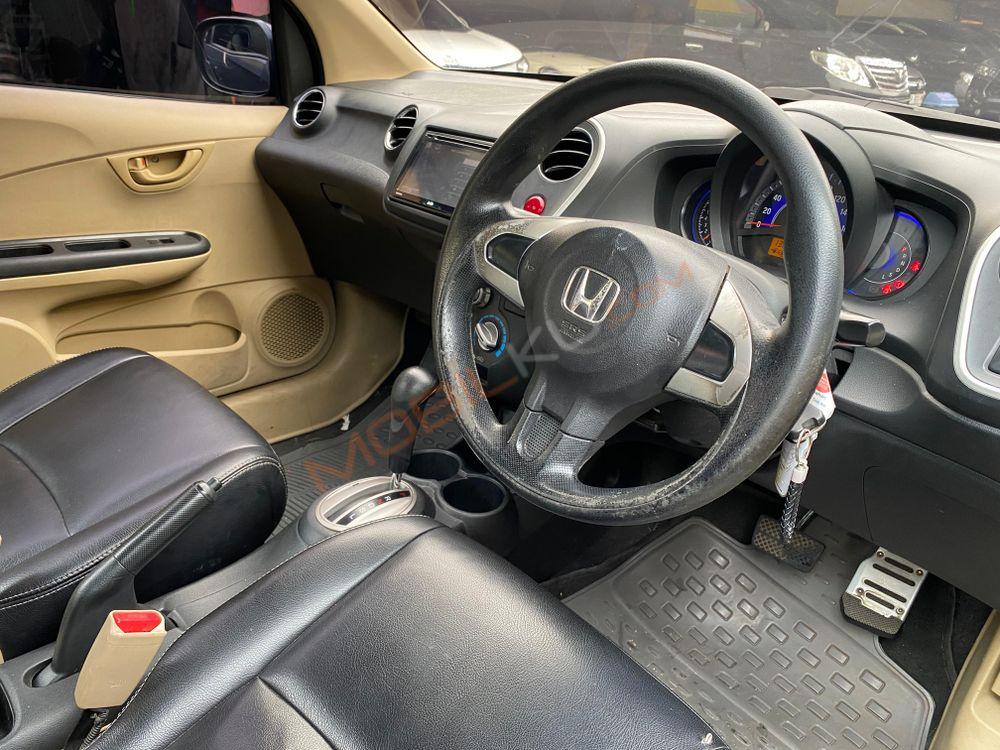 Mobil Honda Mobilio 2014