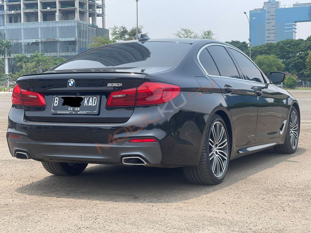 Mobil BMW 5 Series 2020