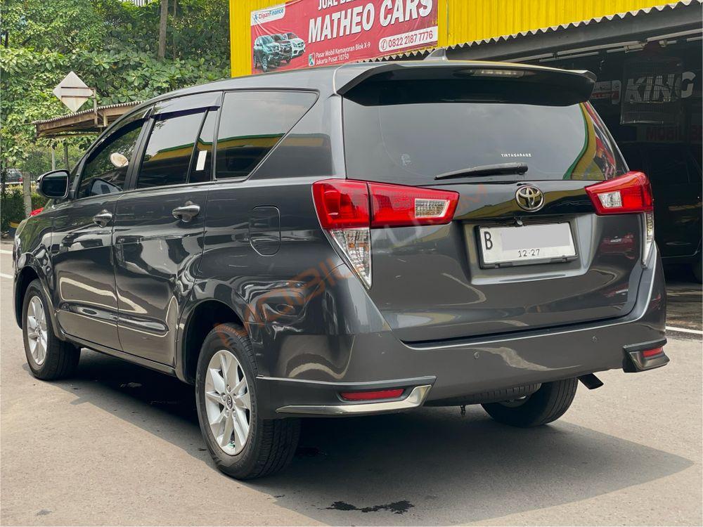 Mobil Toyota Kijang Innova 2017