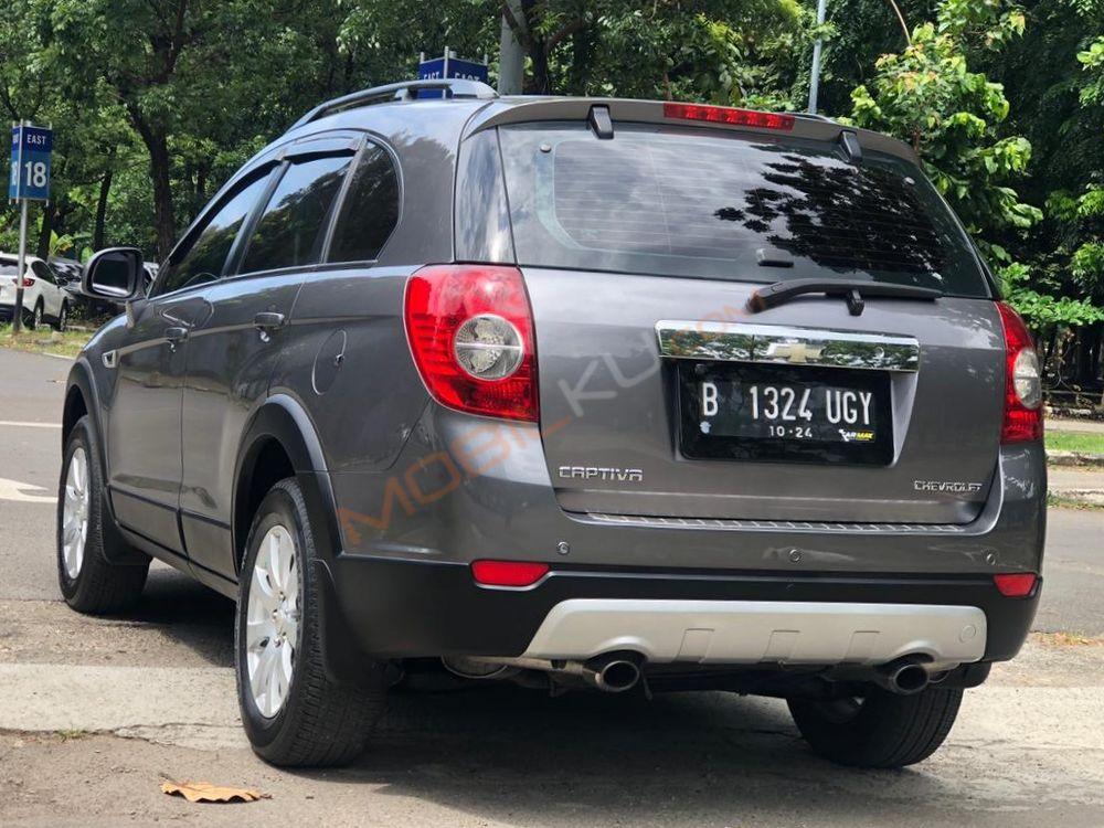 Mobil Chevrolet Captiva 2011