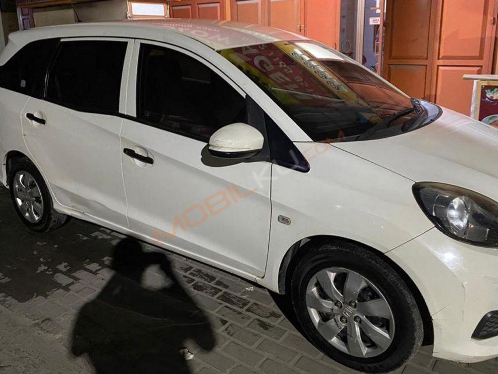 Mobil Honda Mobilio 2016
