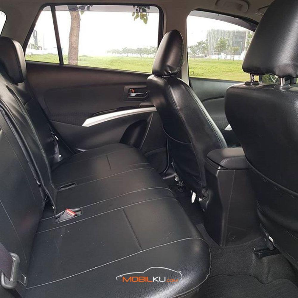 Mobil Suzuki SX4 2016