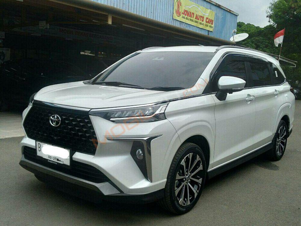 Mobil Toyota Veloz 2022
