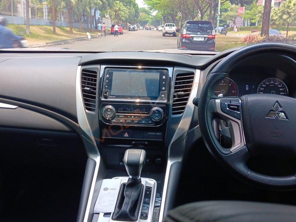 Mobil Mitsubishi Pajero Sport 2022