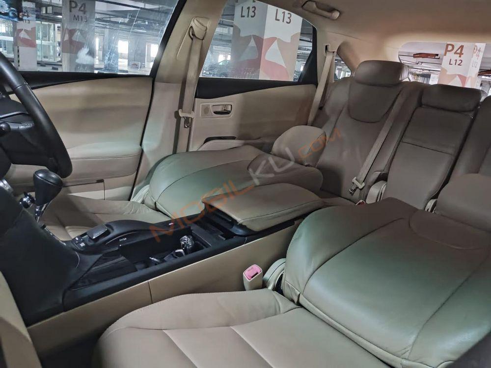 Mobil Lexus RX 2012