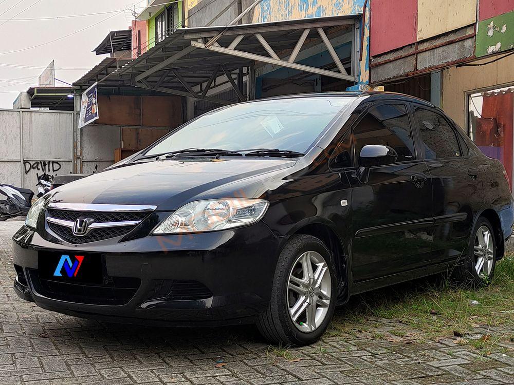 Mobil Honda City Sedan 2007