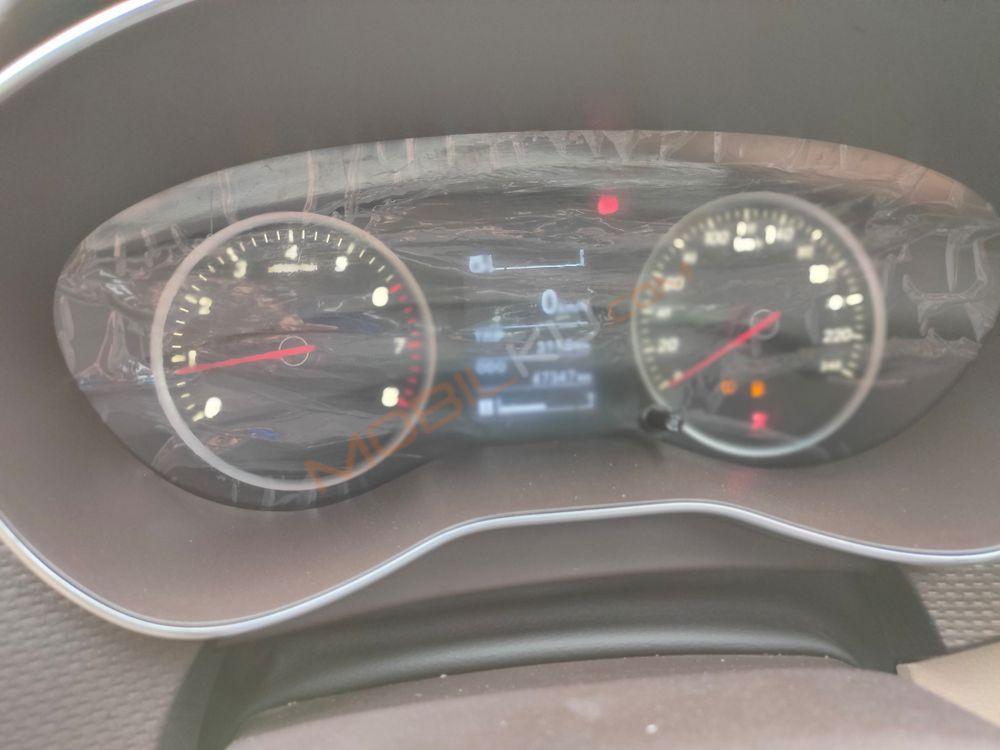 Mobil Wuling Cortez 2018