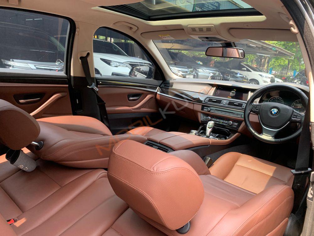 Mobil BMW 5 Series 2016