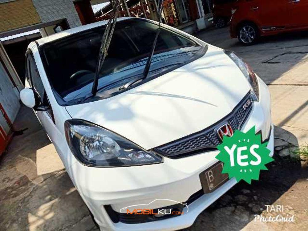 Mobil Honda Jazz 2013