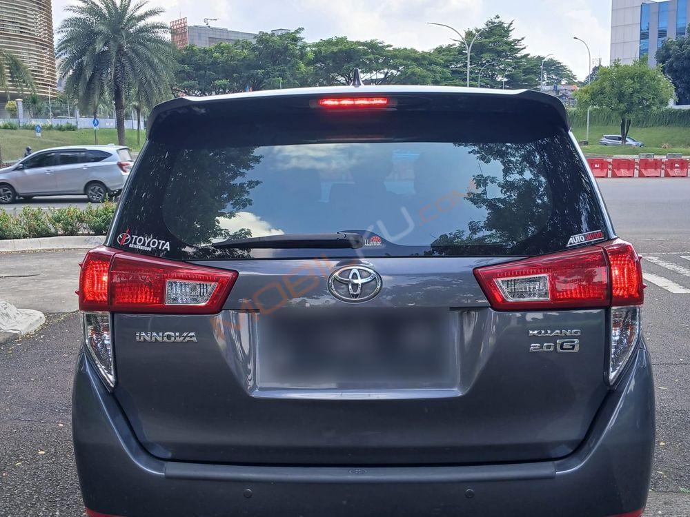 Mobil Toyota Kijang Innova 2020