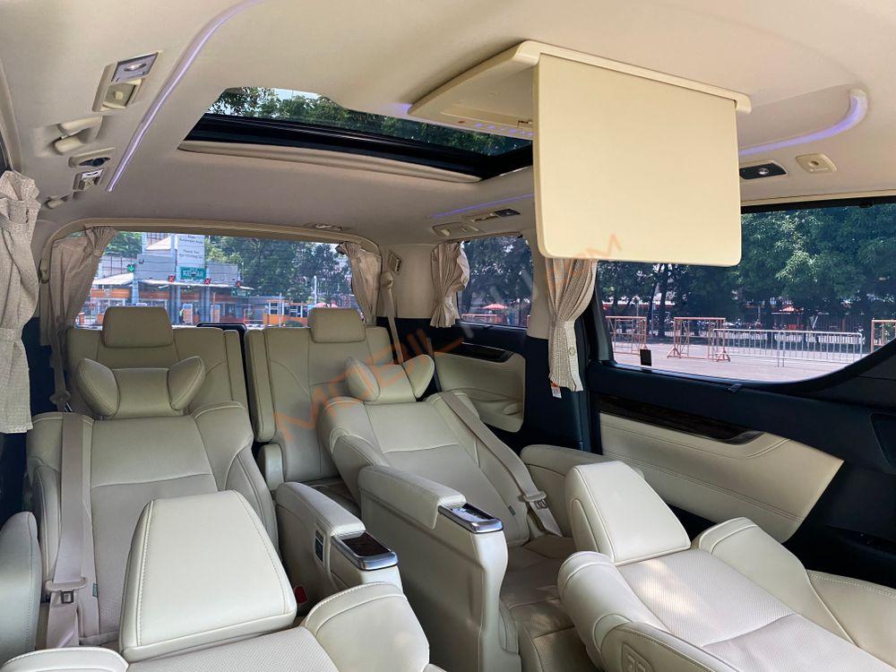 Mobil Toyota Alphard 2023