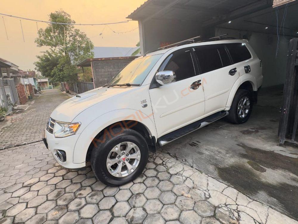 Mobil Mitsubishi Pajero Sport 2015