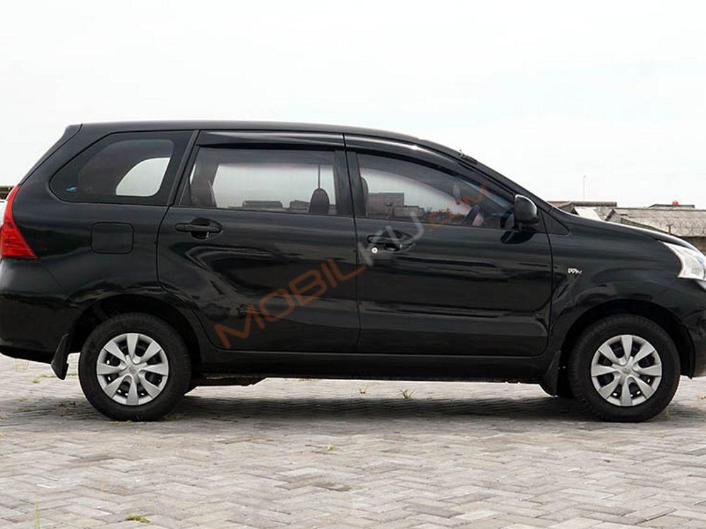 Mobil Toyota Avanza 2018