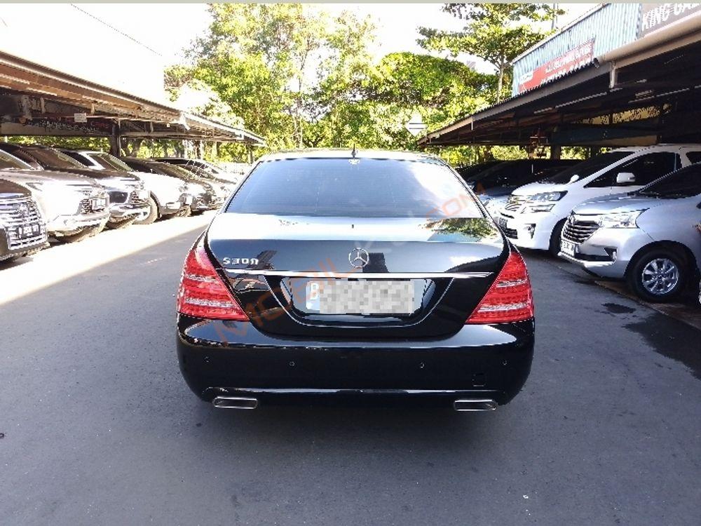 Mobil Mercedes-Benz S-Class 2011