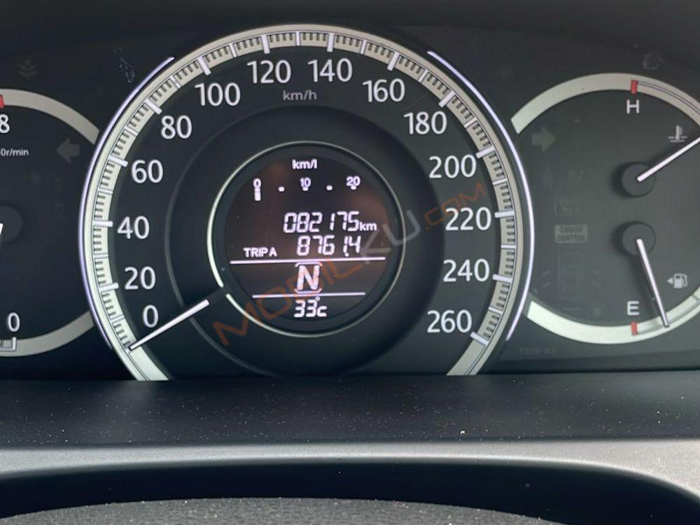 Mobil Honda Accord 2015