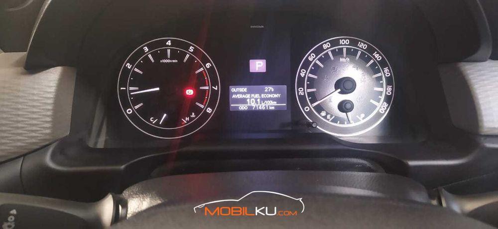 Mobil Toyota Kijang Innova 2016