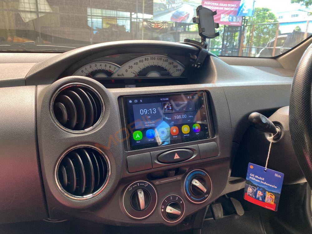 Mobil Toyota Etios 2014