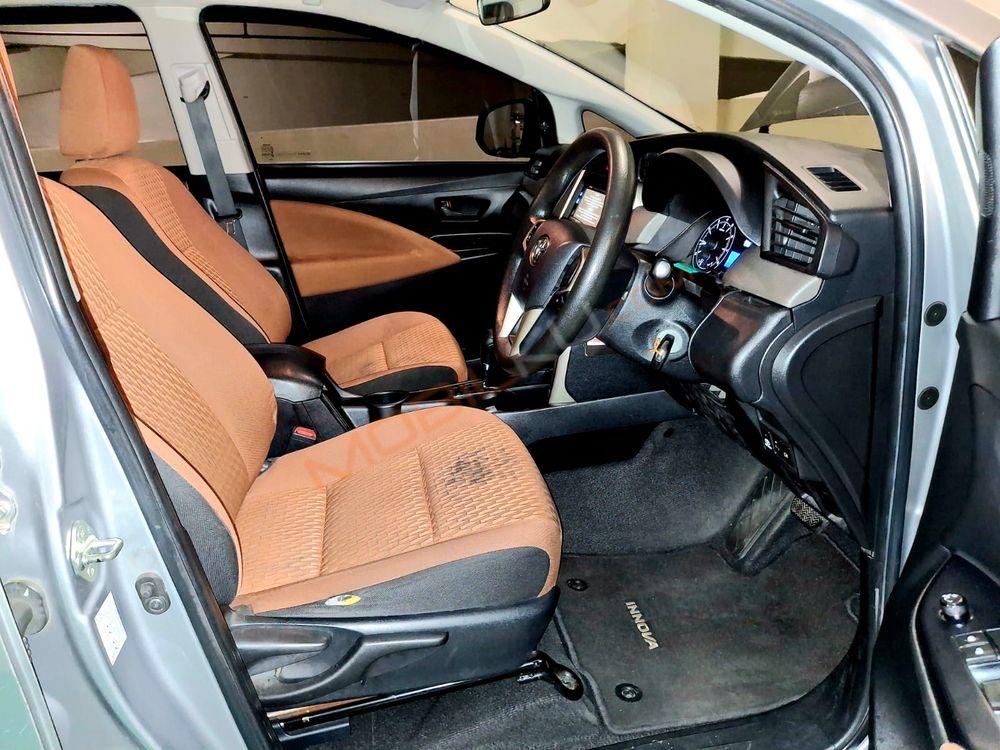 Mobil Toyota Kijang Innova 2017