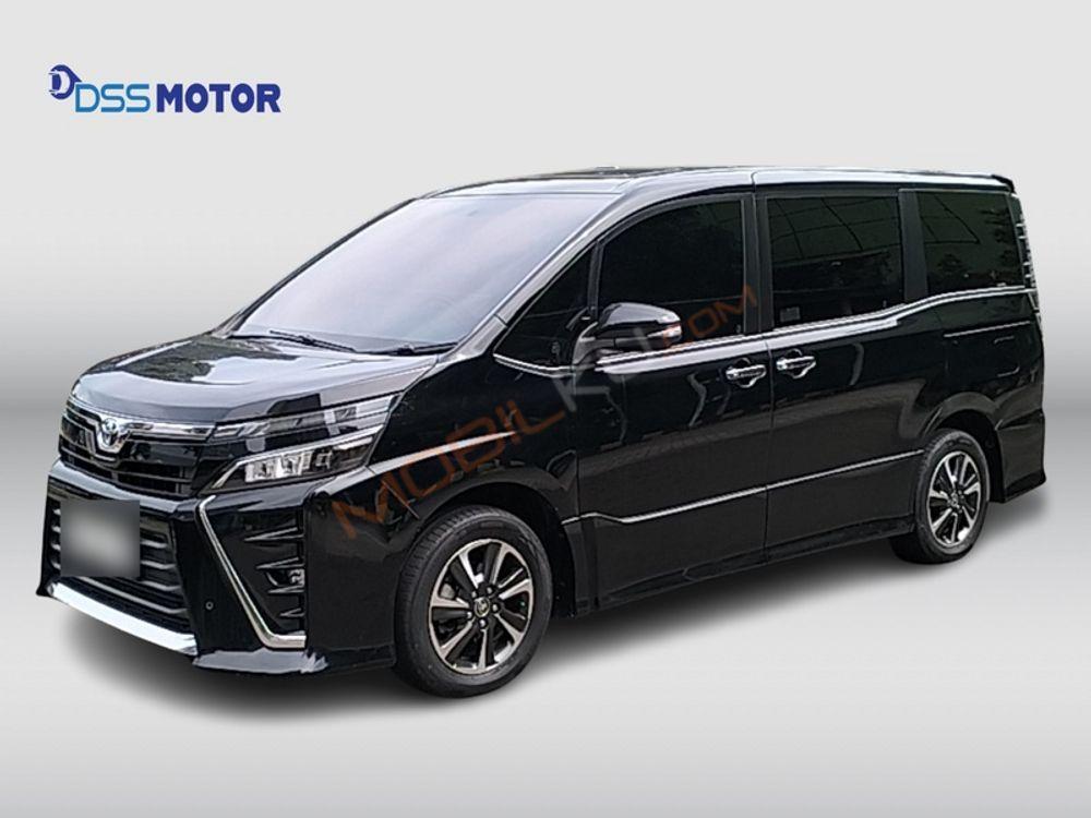 Mobil Toyota Voxy 2019