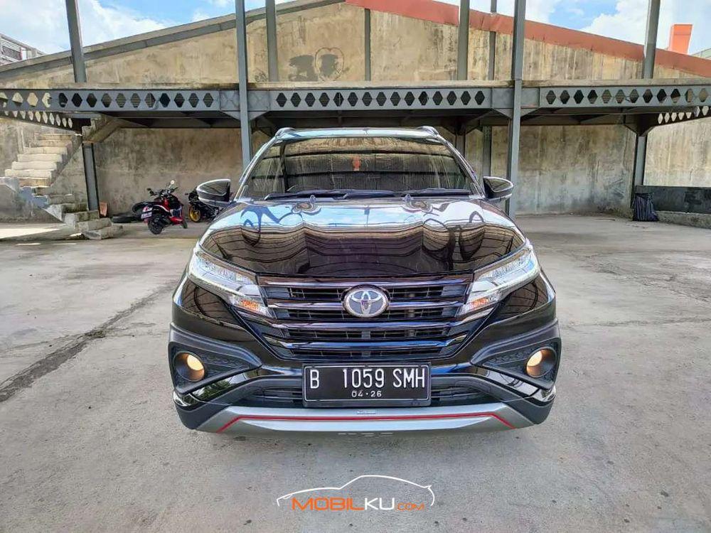 Mobil Toyota Rush 2018