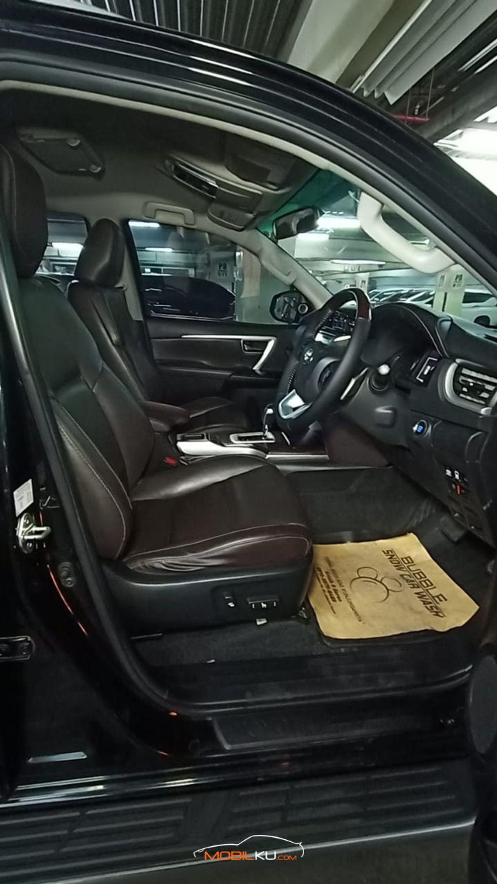 Mobil Toyota Fortuner 2016