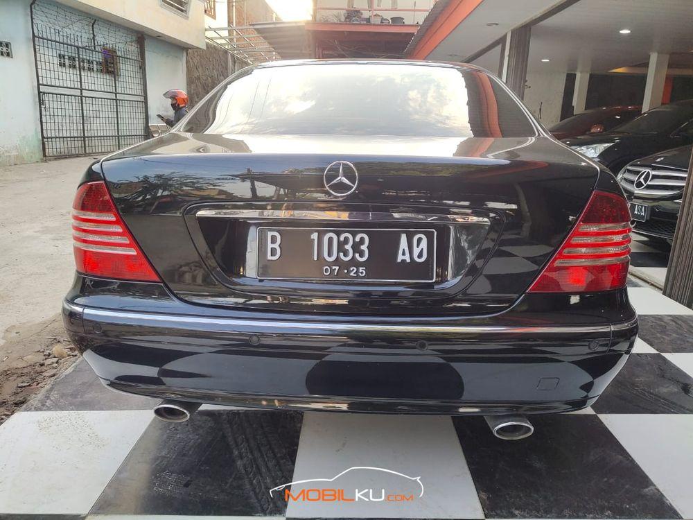 Mobil Mercedes-Benz S-Class 2002