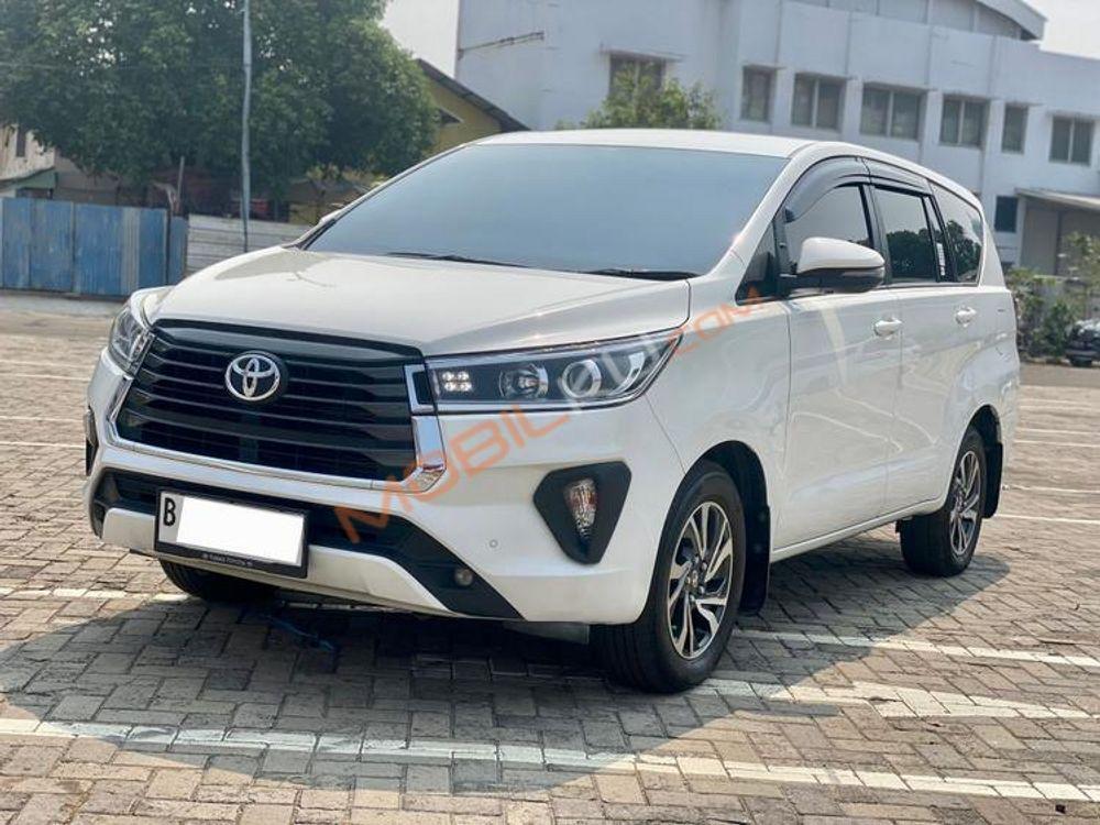 Mobil Toyota Kijang Innova 2022