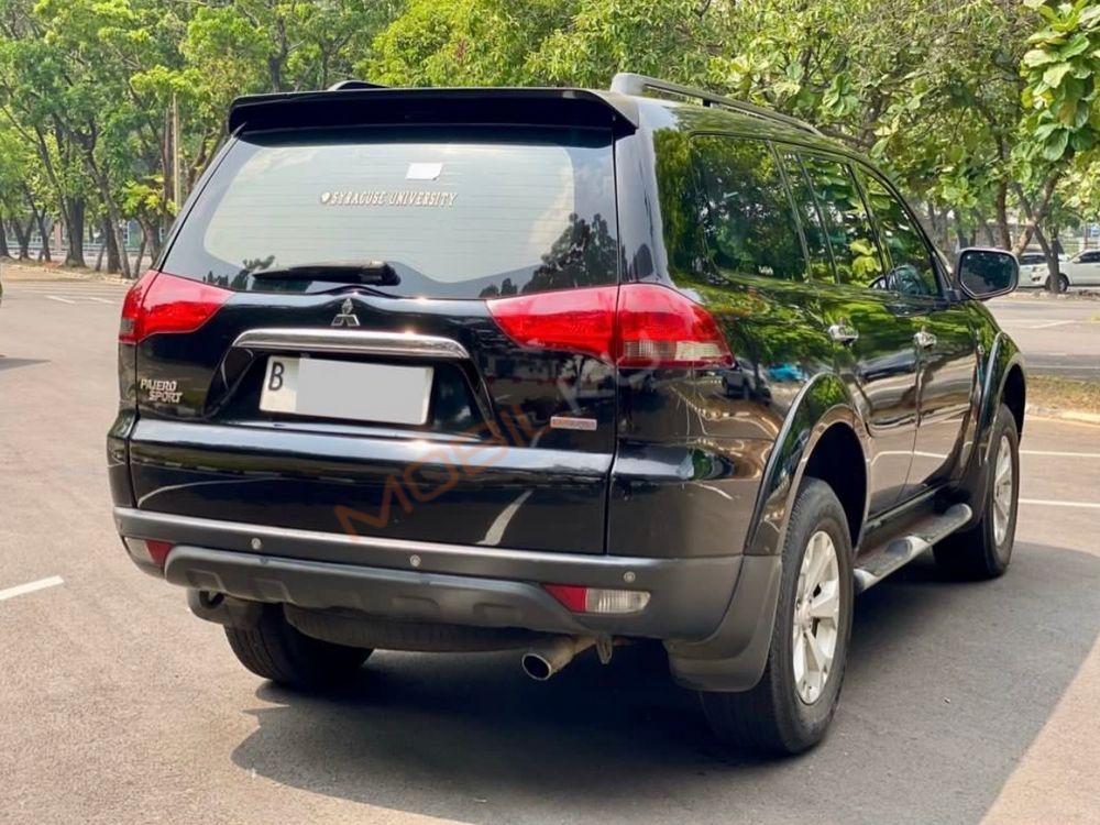 Mobil Mitsubishi Pajero Sport 2013