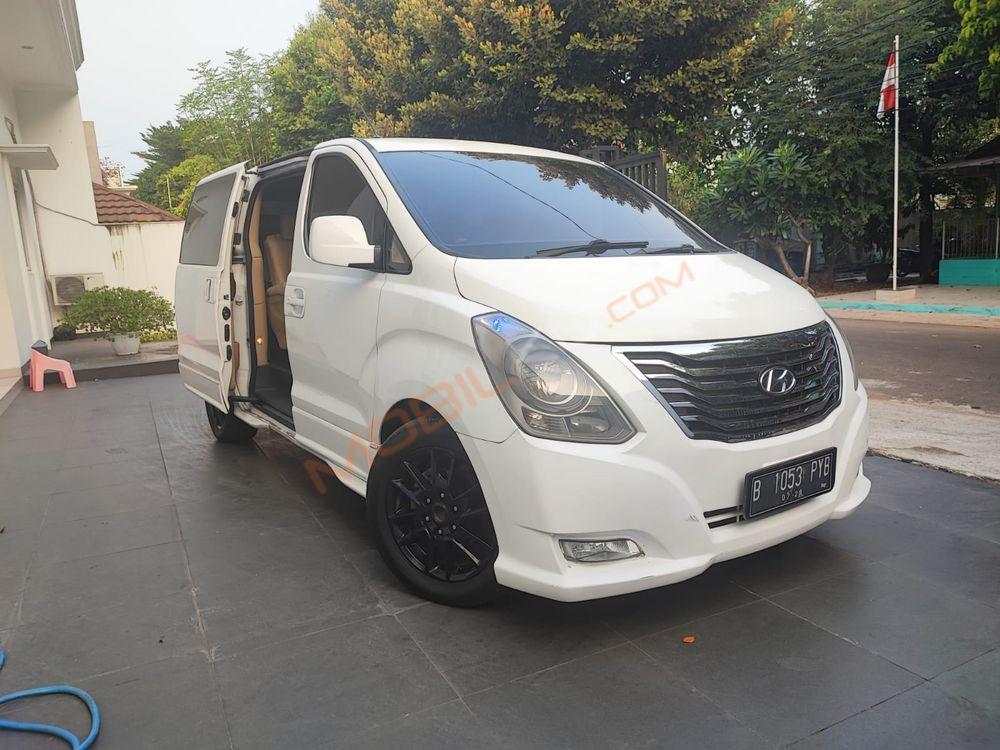 Mobil Hyundai H-1 2016