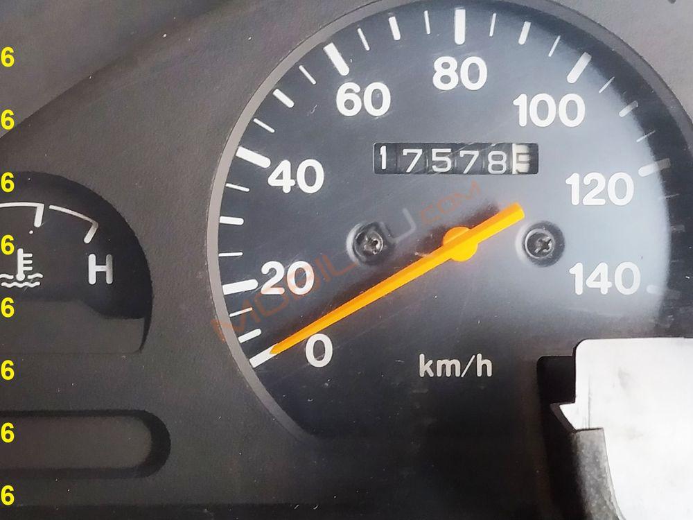 Mobil Daihatsu Zebra 2006