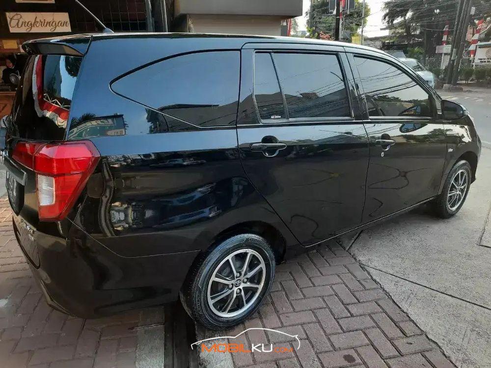 Mobil Toyota Calya 2016