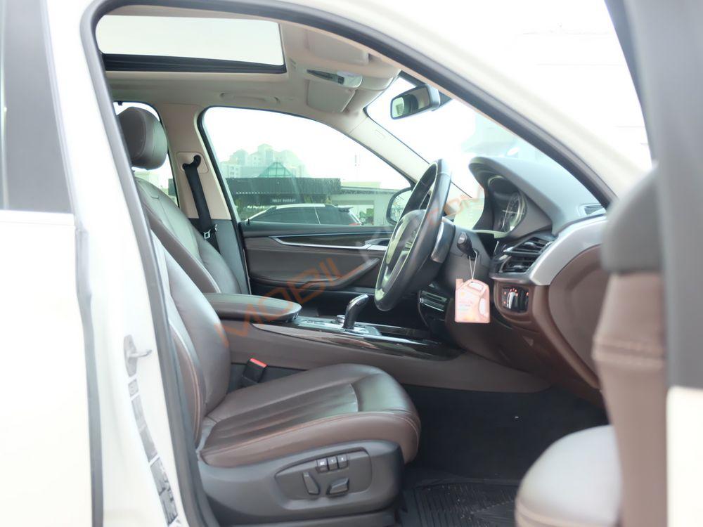 Mobil BMW X5 2015