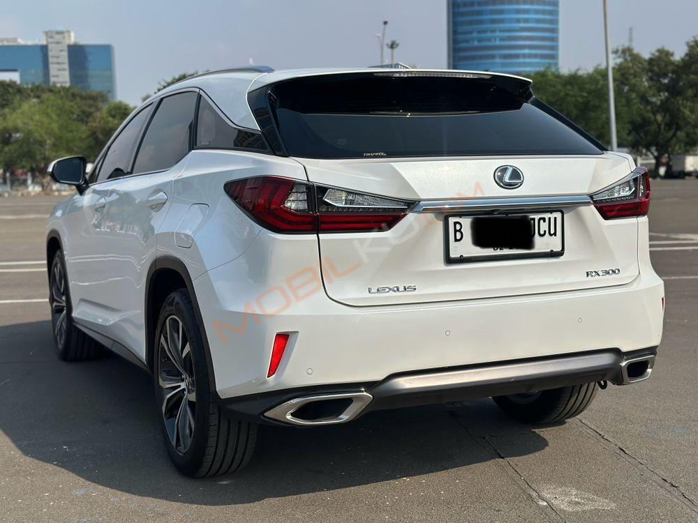 Mobil Lexus RX 2018