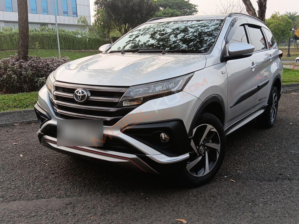 Mobil Toyota Rush 2018