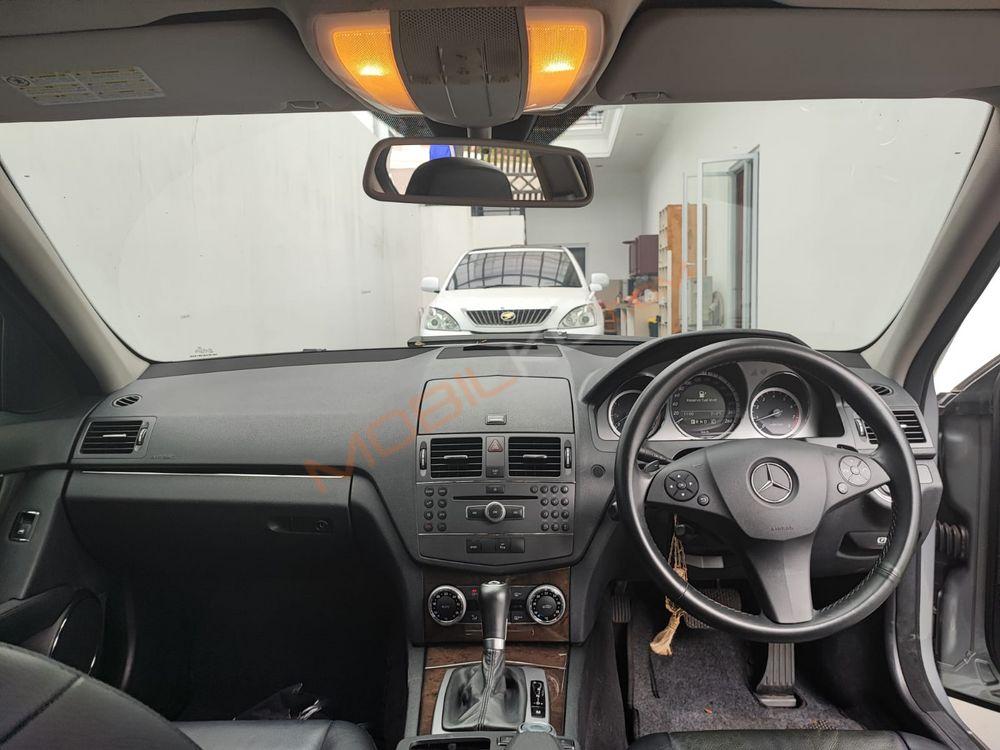 Mobil Mercedes-Benz C-Class 2010