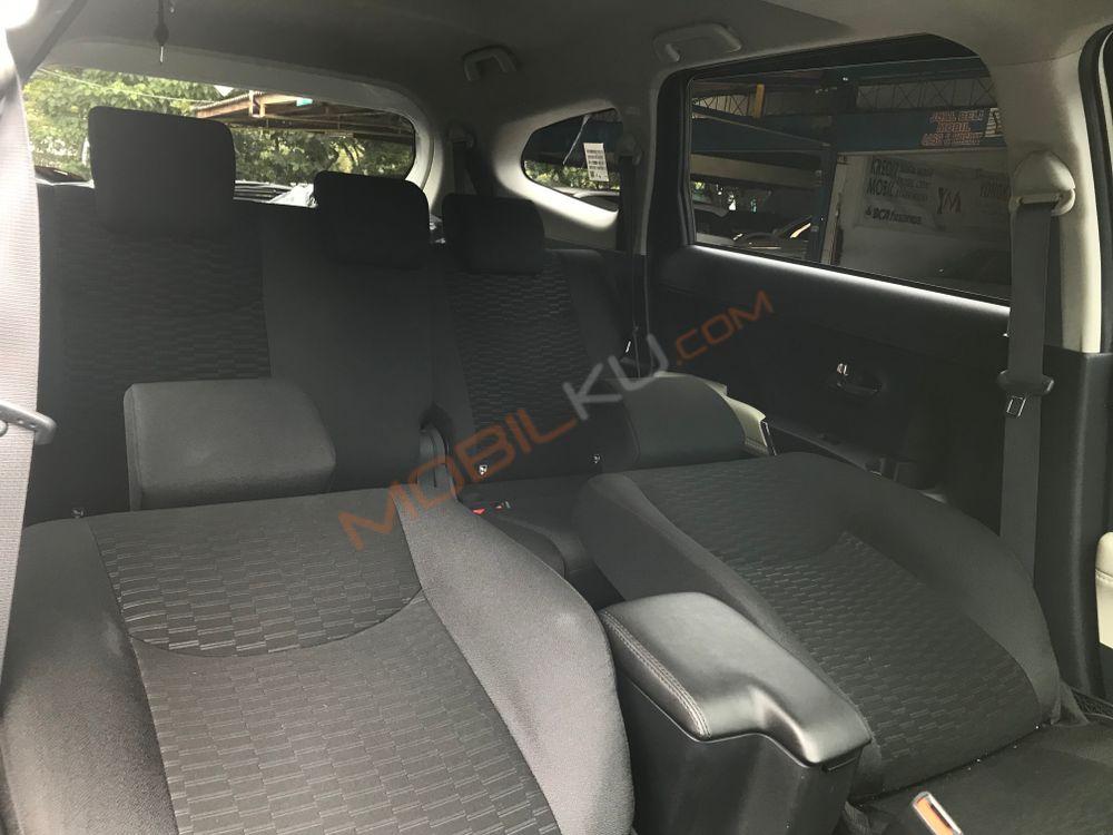 Mobil Toyota Rush 2019