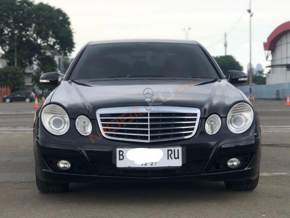 Mobil Mercedes-Benz E-Class 2007