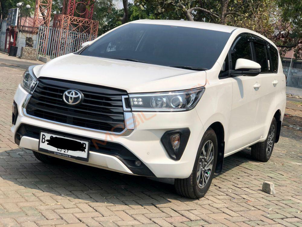 Mobil Toyota Kijang Innova 2022
