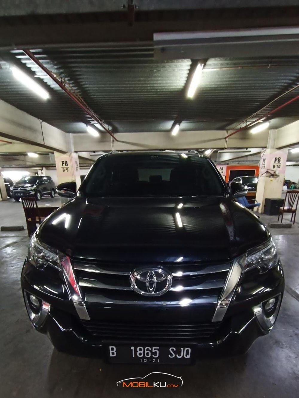 Mobil Toyota Fortuner 2016