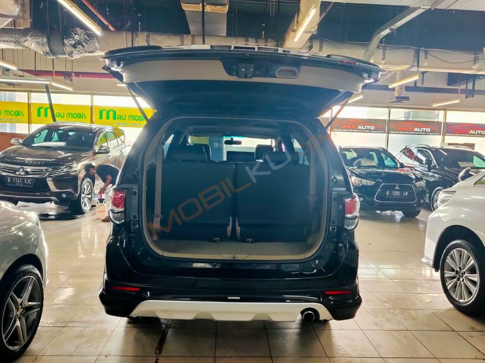 Mobil Toyota Fortuner 2012